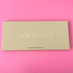 KKW BEAUTY classic blossom eyeshadow palette